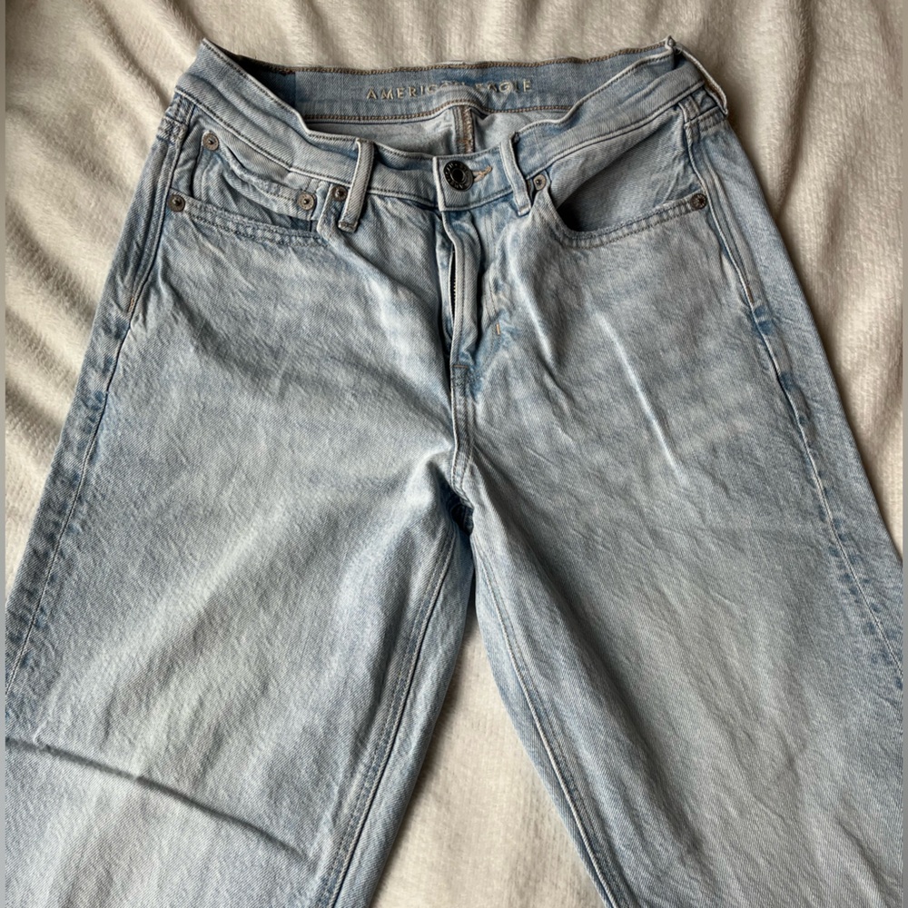 American Eagle 90’s Straight Jean